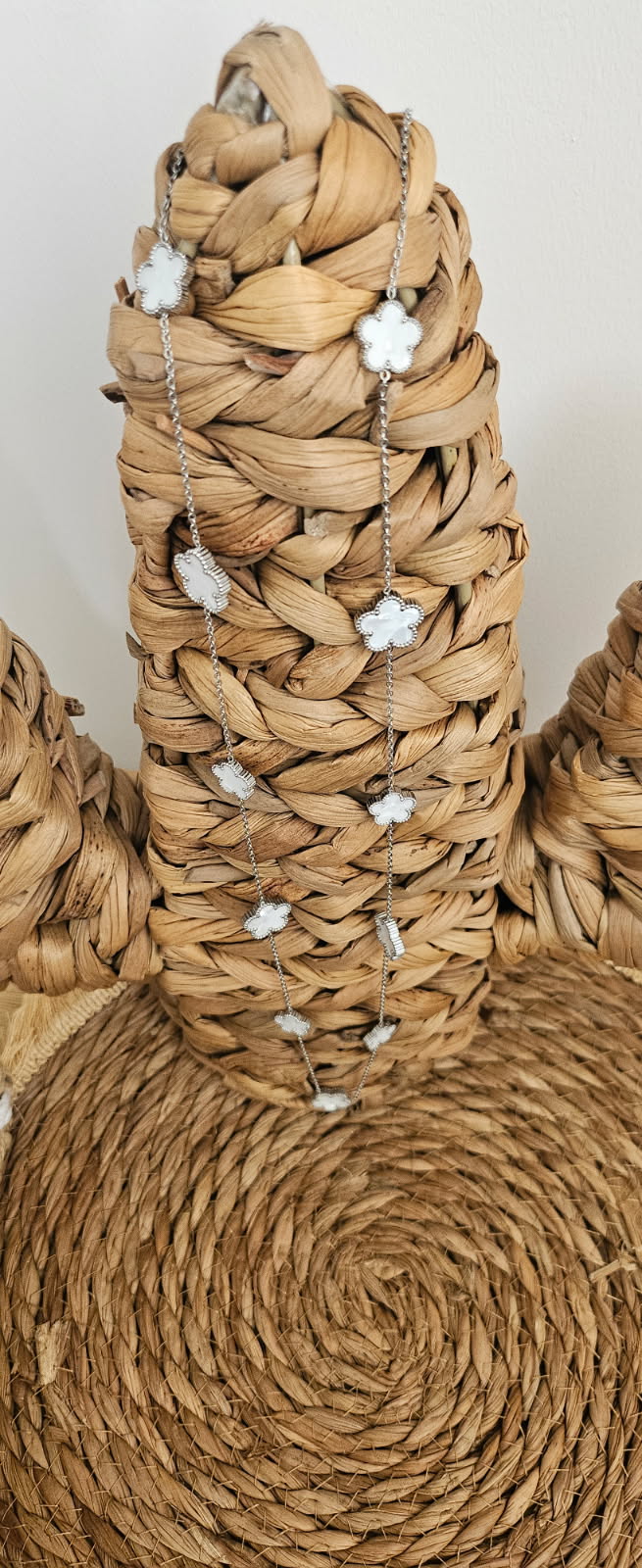 Sautoir “Trèfles Nacrés” – Argenté