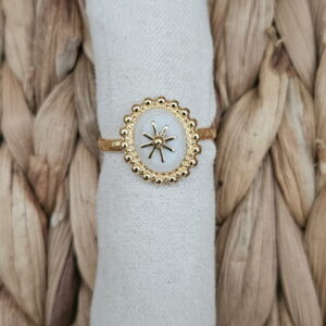 Bague “Étoile Nacrée” – Ajustable Dorée